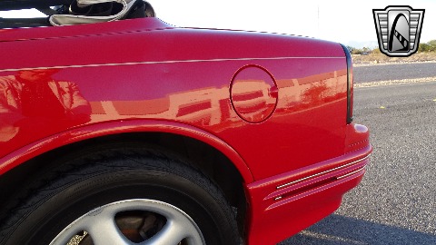 1994 Oldsmobile Cutlass Supreme image 31