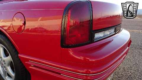 1994 Oldsmobile Cutlass Supreme image 32