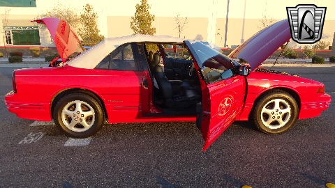 1994 Oldsmobile Cutlass Supreme image 118