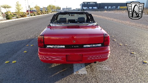 1994 Oldsmobile Cutlass Supreme image 16