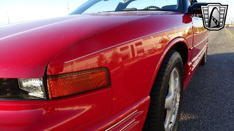 1994 Oldsmobile Cutlass Supreme image 28
