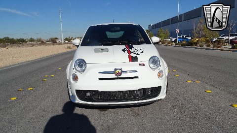 2012 Fiat Abarth image 3