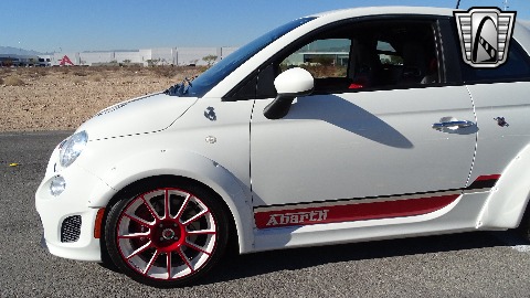 2012 Fiat Abarth image 30