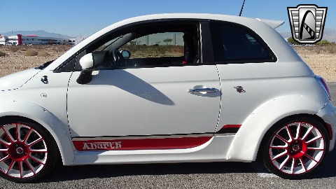 2012 Fiat Abarth image 31
