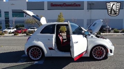 2012 Fiat Abarth image 135