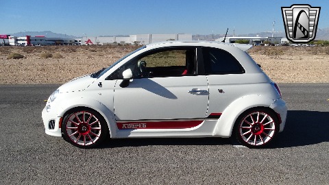 2012 Fiat Abarth image 10