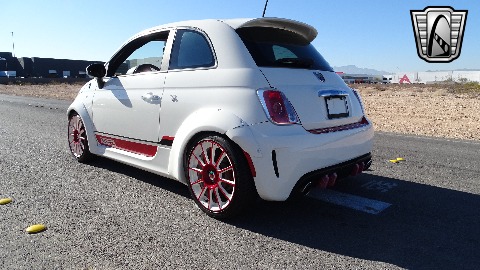 2012 Fiat Abarth image 12
