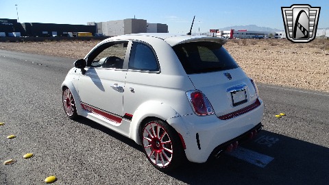 2012 Fiat Abarth image 13