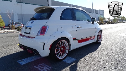 2012 Fiat Abarth image 18