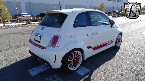 2012 Fiat Abarth image 19