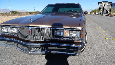 1981 Pontiac Bonneville image 29