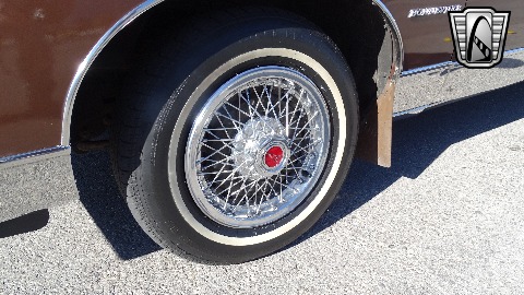 1981 Pontiac Bonneville image 98