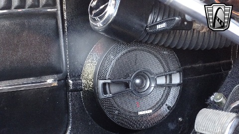 1965 Ford Mustang image 100