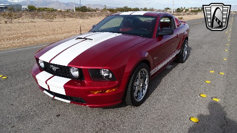 2005 Ford Mustang image 7