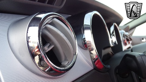 2005 Ford Mustang image 85