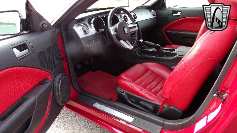 2005 Ford Mustang image 60