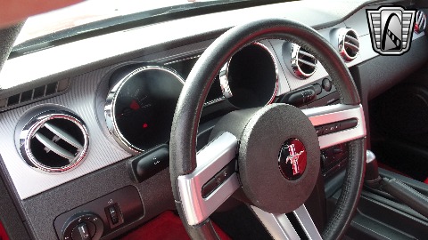 2005 Ford Mustang image 61