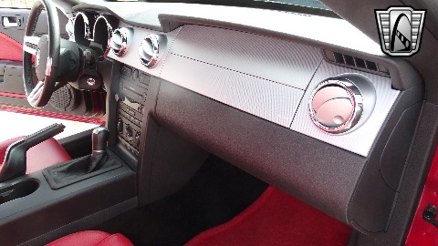 2005 Ford Mustang image 65