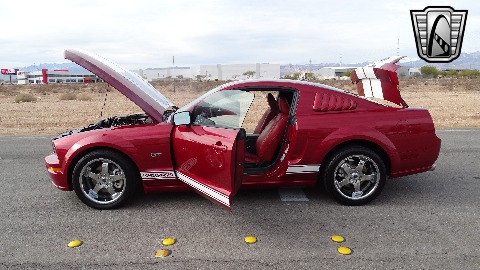 2005 Ford Mustang image 117