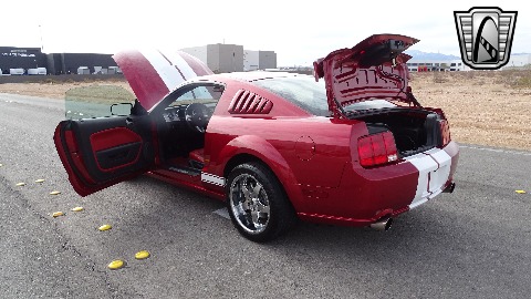 2005 Ford Mustang image 118