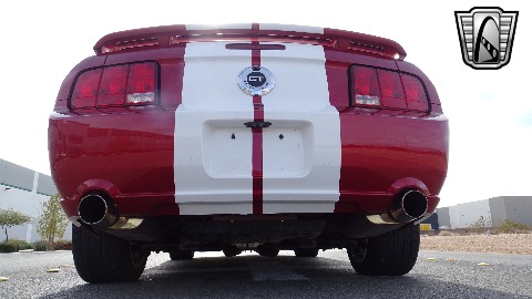 2005 Ford Mustang image 15