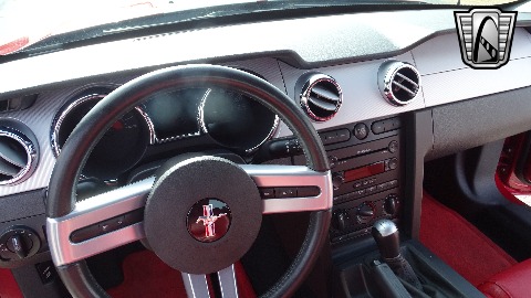 2005 Ford Mustang image 78