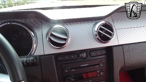 2005 Ford Mustang image 79