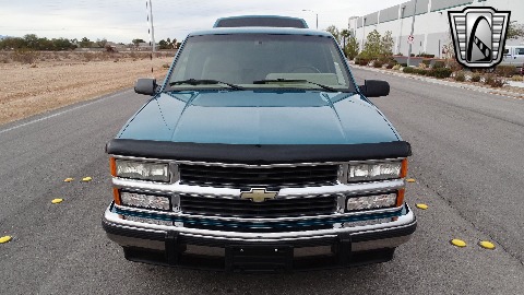 1994 Chevrolet C1500 image 4