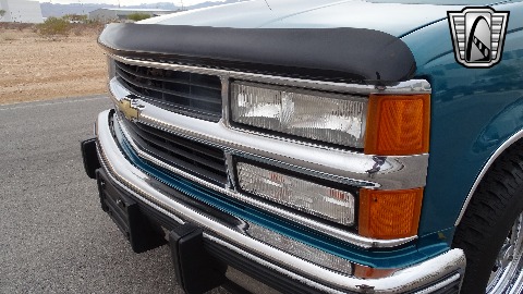 1994 Chevrolet C1500 image 57
