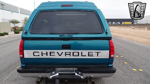 1994 Chevrolet C1500 image 34