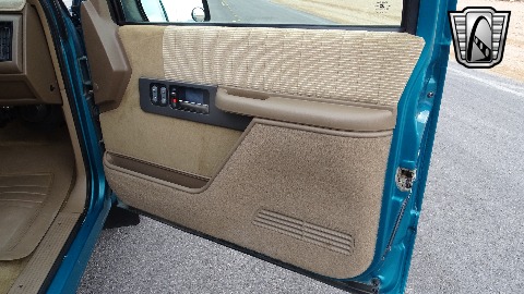 1994 Chevrolet C1500 image 87