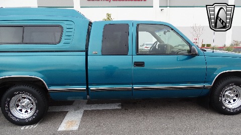 1994 Chevrolet C1500 image 37