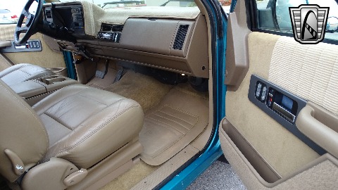 1994 Chevrolet C1500 image 64