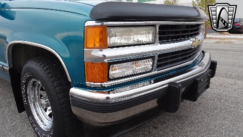 1994 Chevrolet C1500 image 39