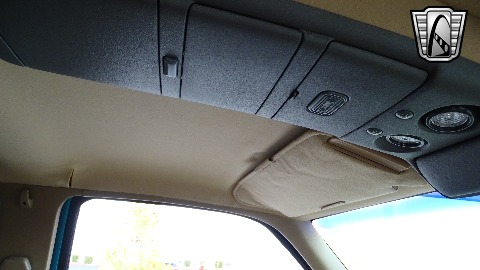 1994 Chevrolet C1500 image 92