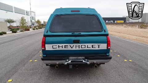 1994 Chevrolet C1500 image 16
