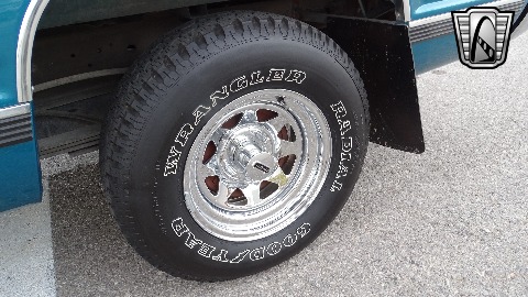 1994 Chevrolet C1500 image 98