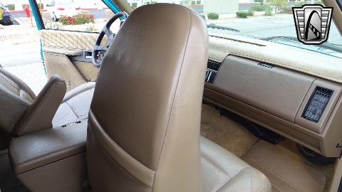 1994 Chevrolet C1500 image 73