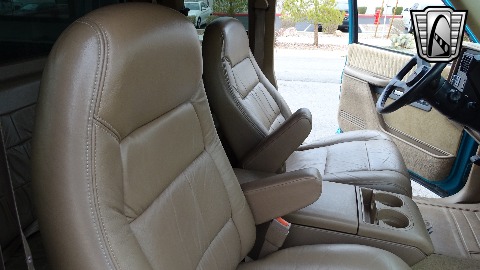 1994 Chevrolet C1500 image 74