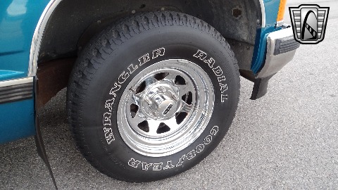 1994 Chevrolet C1500 image 100