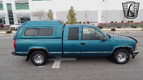 1994 Chevrolet C1500 image 23