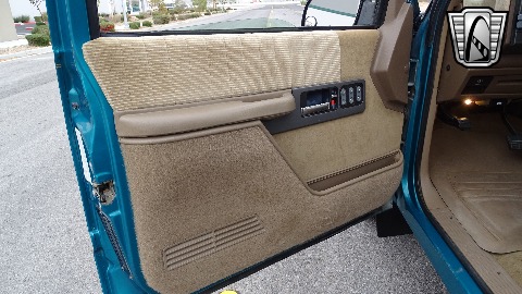 1994 Chevrolet C1500 image 79