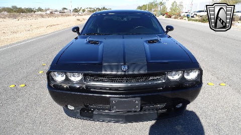 2008 Dodge Challenger image 4