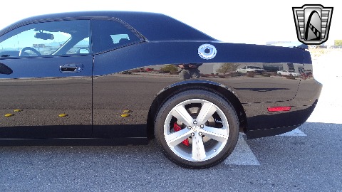 2008 Dodge Challenger image 32