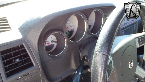 2008 Dodge Challenger image 63