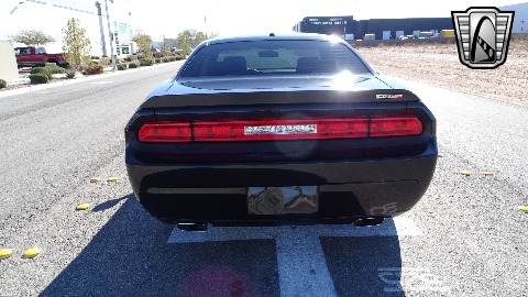 2008 Dodge Challenger image 16