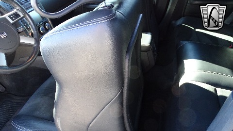 2008 Dodge Challenger image 79