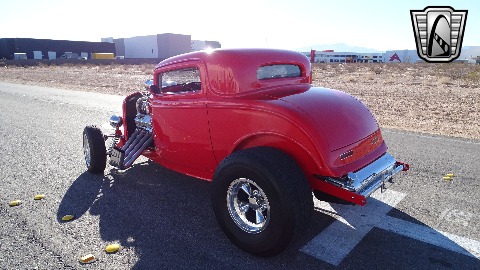 1932 Ford Coupe image 13
