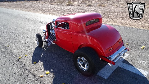 1932 Ford Coupe image 14