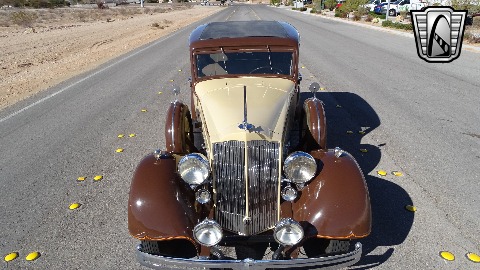 1934 Packard Eight image 5